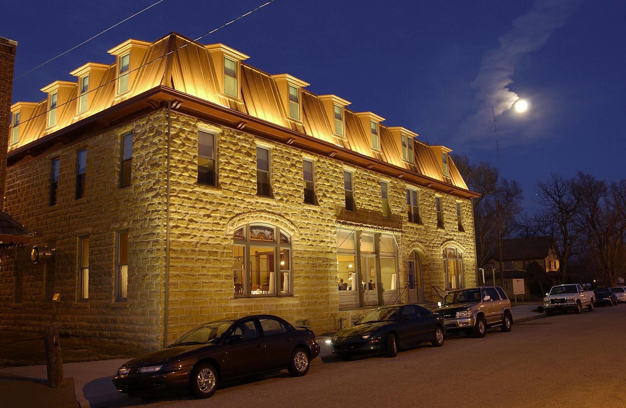 Midland Railroad Hotel Wilson Exterior photo